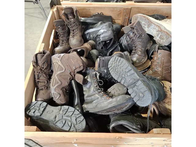 Partij diverse schoenen - afbeelding 4 van  13