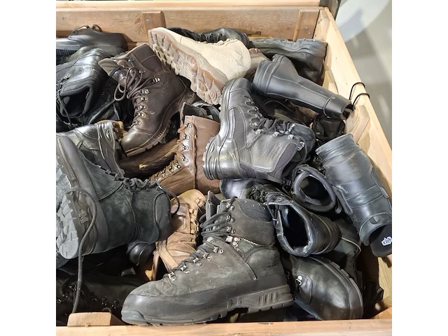 Partij diverse schoenen - afbeelding 5 van  13