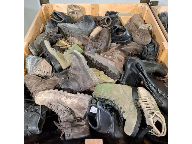 Partij diverse schoenen - afbeelding 6 van  13