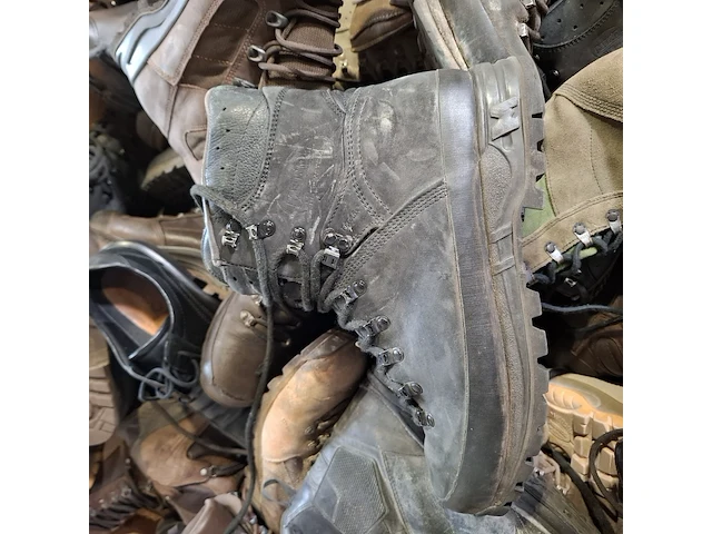 Partij diverse schoenen - afbeelding 8 van  13
