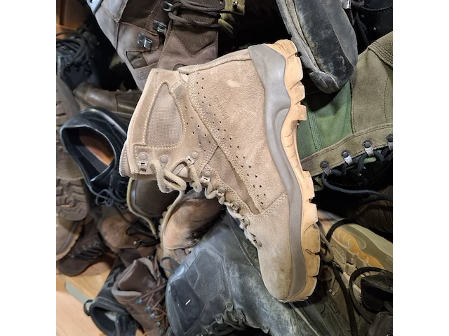Partij diverse schoenen - afbeelding 9 van  13