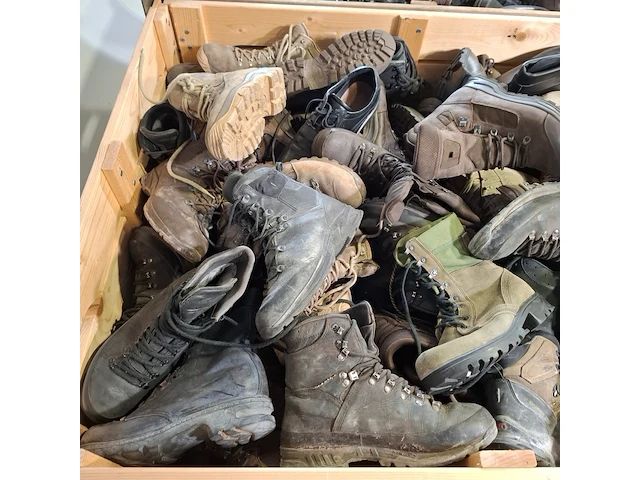 Partij diverse schoenen - afbeelding 11 van  13
