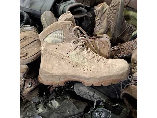 Partij diverse schoenen - afbeelding 2 van  12