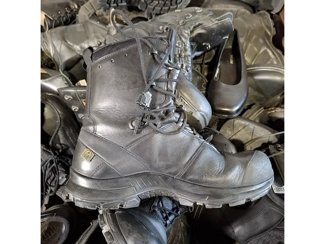 Partij diverse schoenen - afbeelding 5 van  12