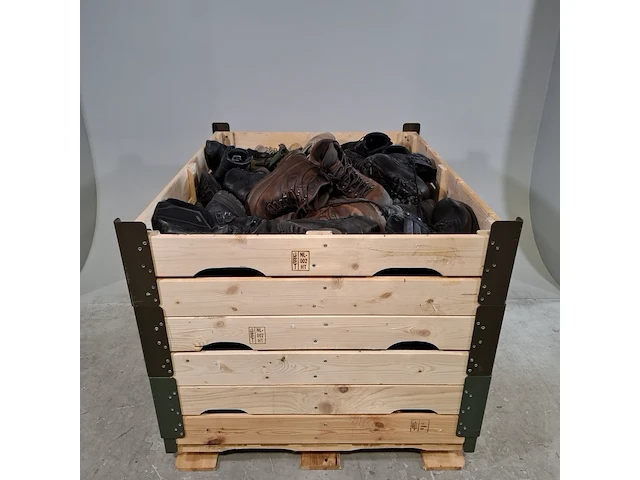 Partij diverse schoenen - afbeelding 1 van  7