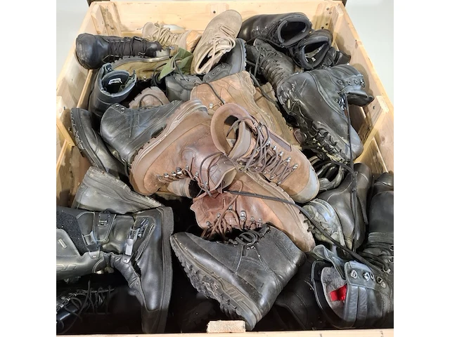 Partij diverse schoenen - afbeelding 2 van  7