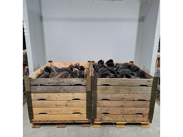 Partij diverse schoenen - afbeelding 1 van  10