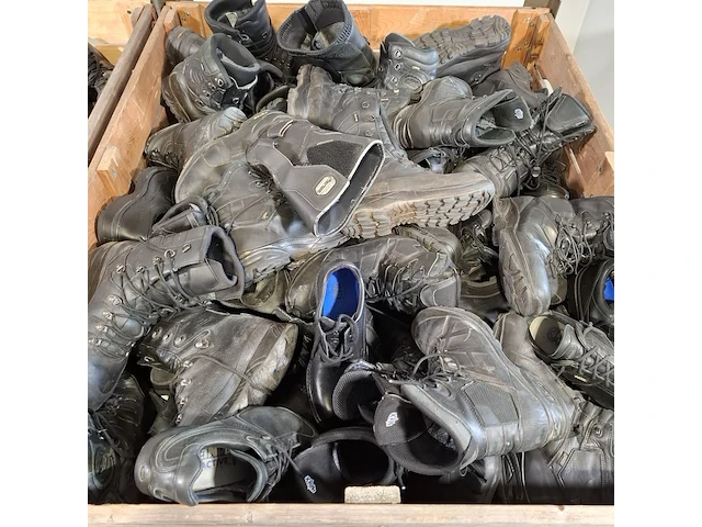 Partij diverse schoenen - afbeelding 7 van  10