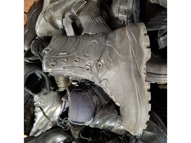 Partij diverse schoenen - afbeelding 9 van  10