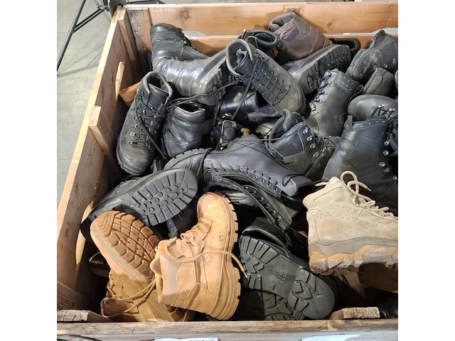 Partij diverse schoenen - afbeelding 7 van  7
