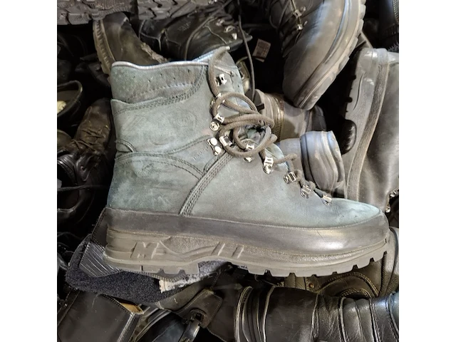 Partij diverse schoenen - afbeelding 5 van  9
