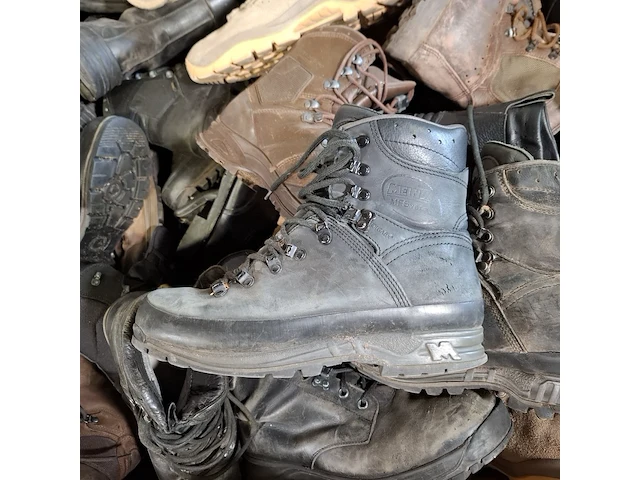 Partij diverse schoenen - afbeelding 7 van  9