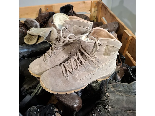 Partij diverse schoenen - afbeelding 8 van  9