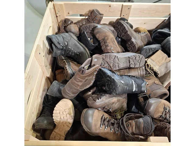 Partij diverse schoenen - afbeelding 7 van  7