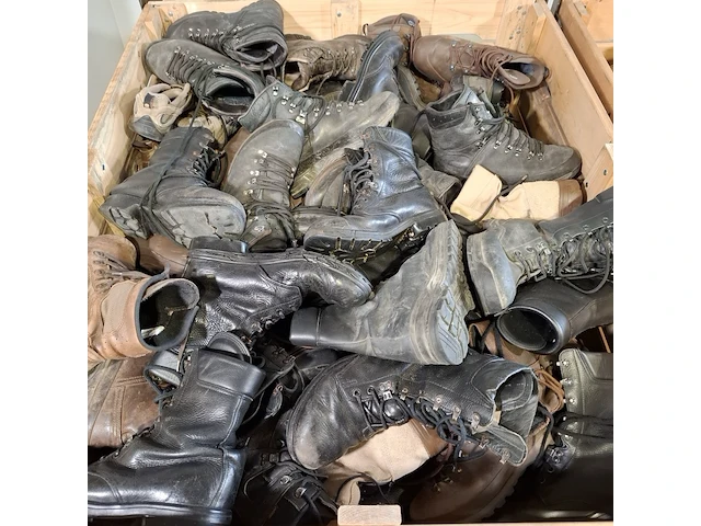 Partij diverse schoenen - afbeelding 4 van  11