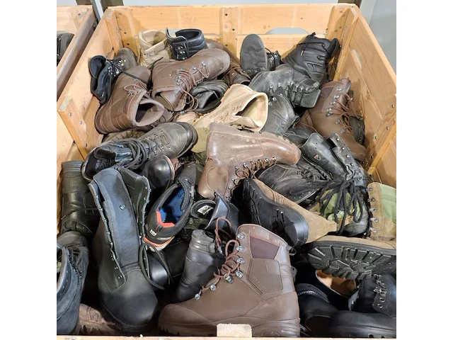 Partij diverse schoenen - afbeelding 9 van  11