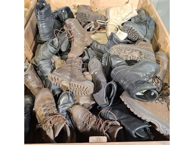 Partij diverse schoenen - afbeelding 12 van  13