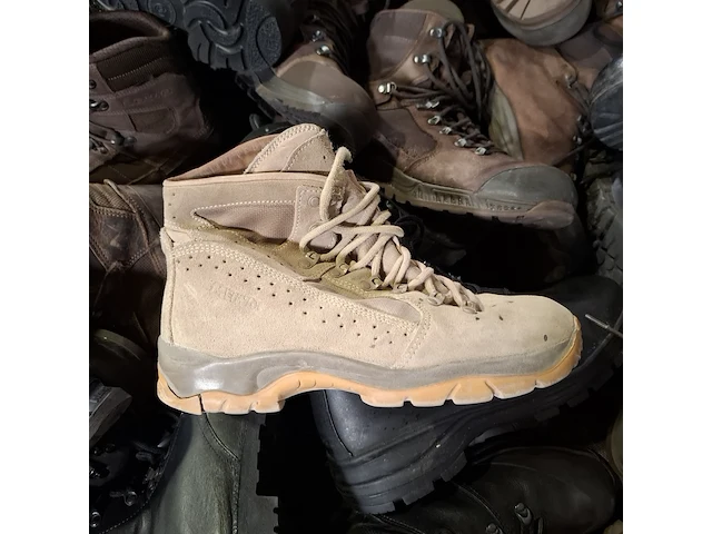 Partij diverse schoenen - afbeelding 2 van  13
