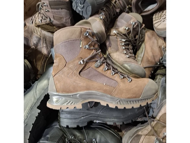 Partij diverse schoenen - afbeelding 3 van  13
