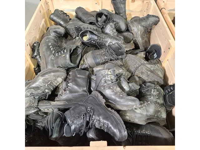 Partij diverse schoenen - afbeelding 6 van  13