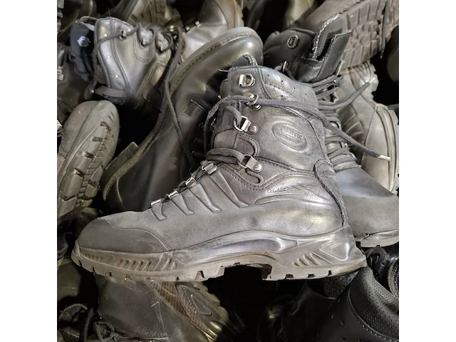 Partij diverse schoenen - afbeelding 8 van  13