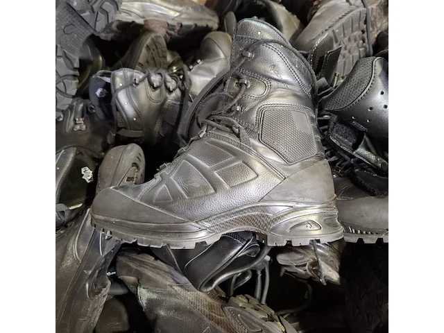 Partij diverse schoenen - afbeelding 9 van  13