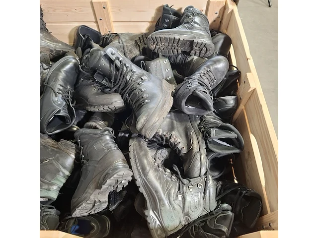 Partij diverse schoenen - afbeelding 10 van  13
