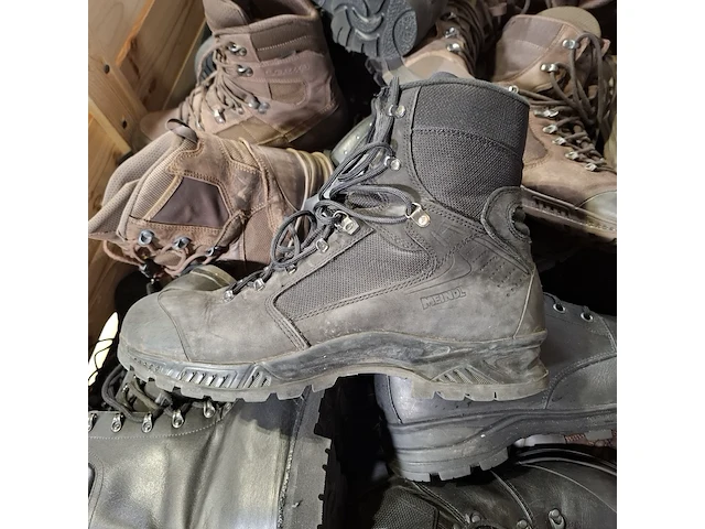 Partij diverse schoenen - afbeelding 13 van  13