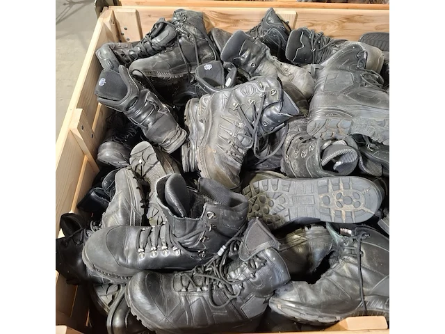 Partij diverse schoenen - afbeelding 5 van  13