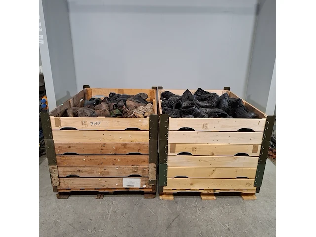 Partij diverse schoenen - afbeelding 1 van  13