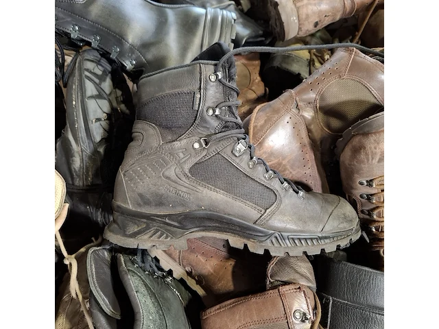 Partij diverse schoenen - afbeelding 9 van  13
