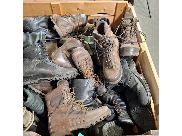 Partij diverse schoenen - afbeelding 10 van  13