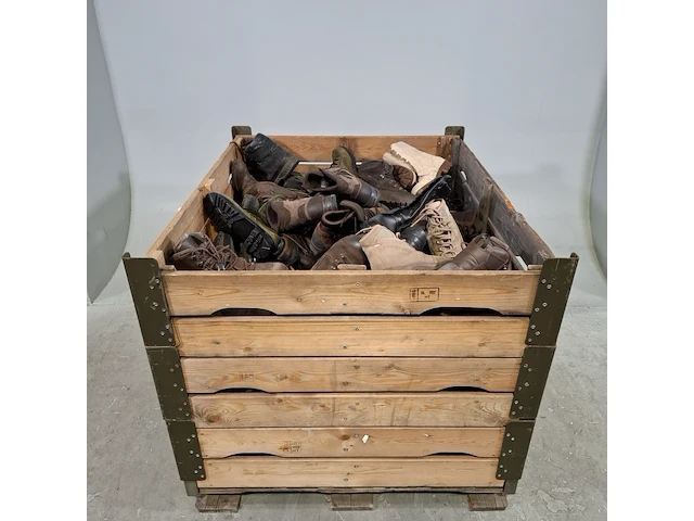 Partij diverse schoenen - afbeelding 1 van  7