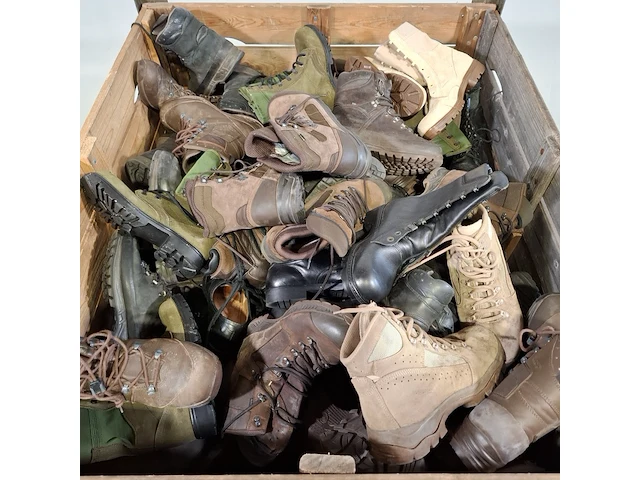 Partij diverse schoenen - afbeelding 2 van  7