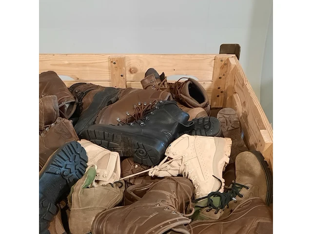Partij diverse schoenen - afbeelding 11 van  13