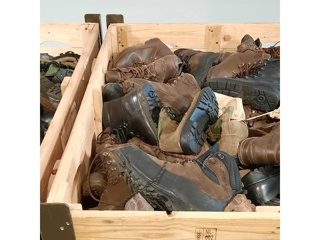 Partij diverse schoenen - afbeelding 12 van  13