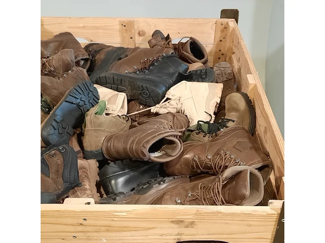 Partij diverse schoenen - afbeelding 13 van  13