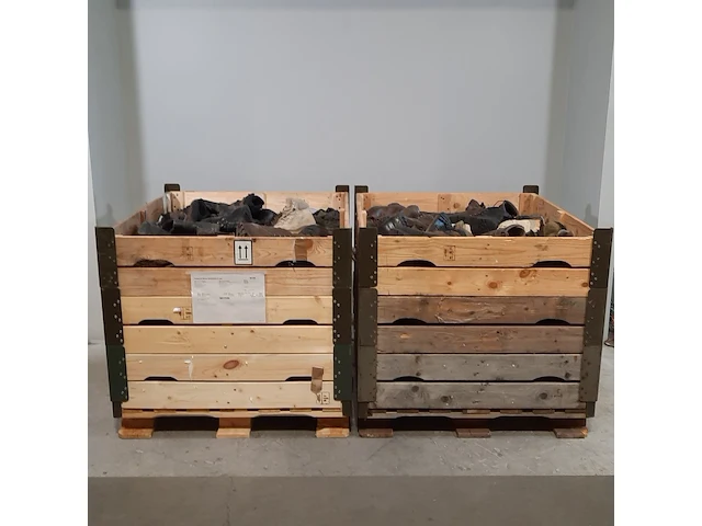 Partij diverse schoenen - afbeelding 1 van  13