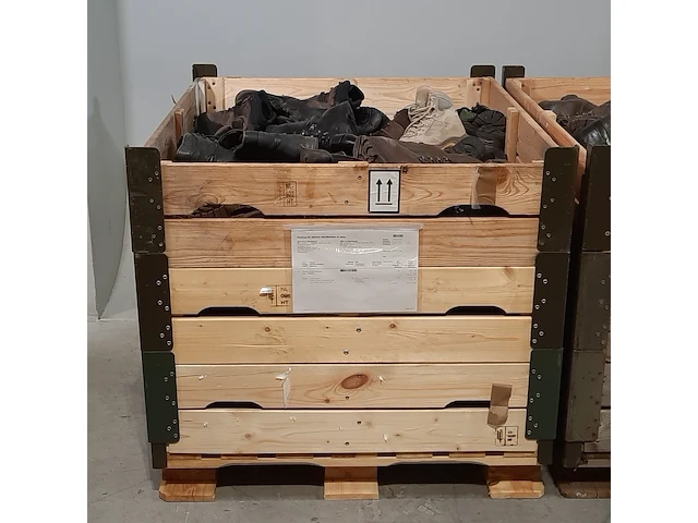 Partij diverse schoenen - afbeelding 2 van  13