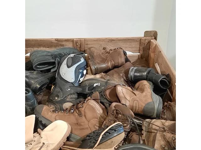 Partij diverse schoenen - afbeelding 11 van  13
