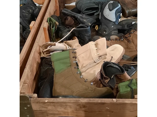 Partij diverse schoenen - afbeelding 12 van  13