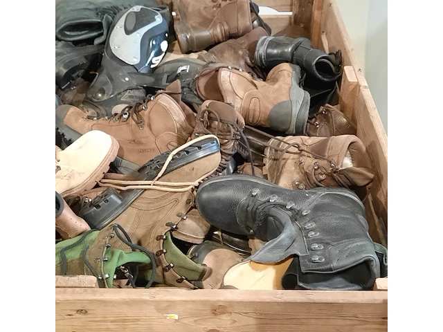 Partij diverse schoenen - afbeelding 13 van  13