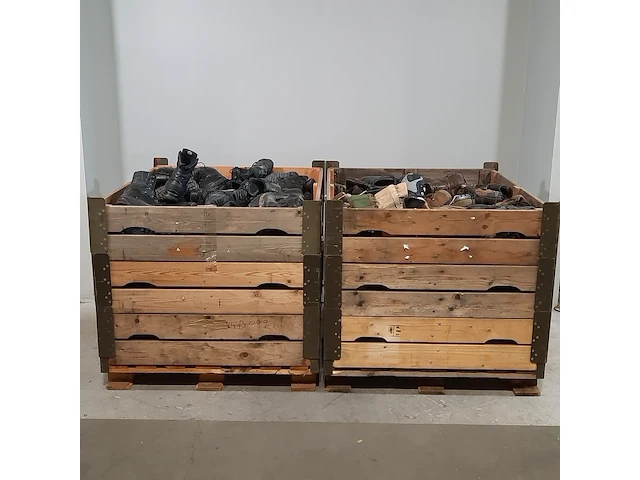 Partij diverse schoenen - afbeelding 1 van  13