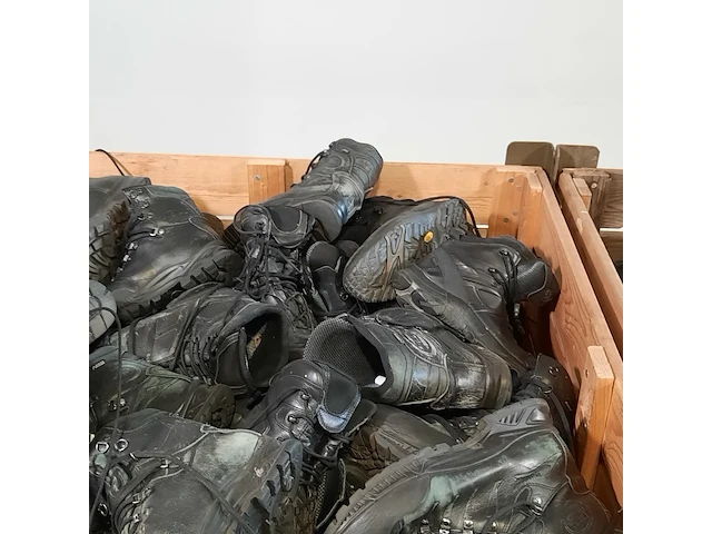 Partij diverse schoenen - afbeelding 5 van  13