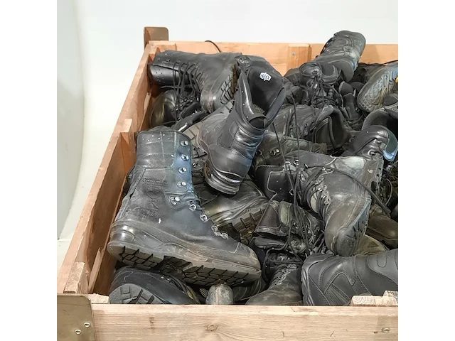 Partij diverse schoenen - afbeelding 6 van  13