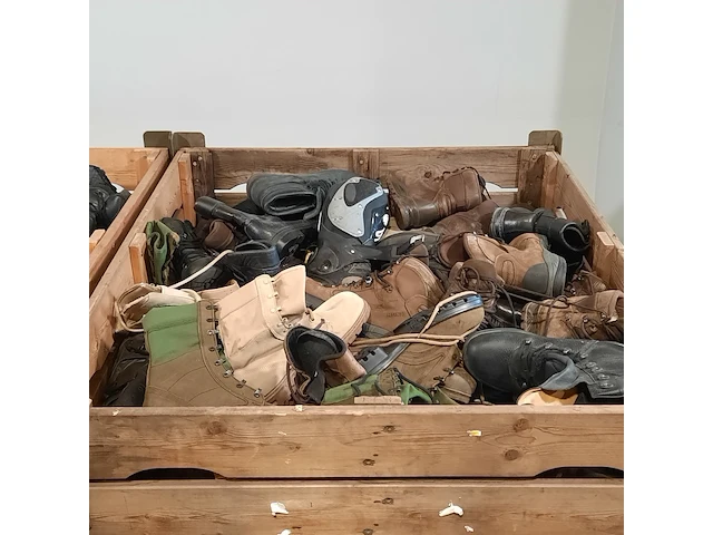 Partij diverse schoenen - afbeelding 9 van  13
