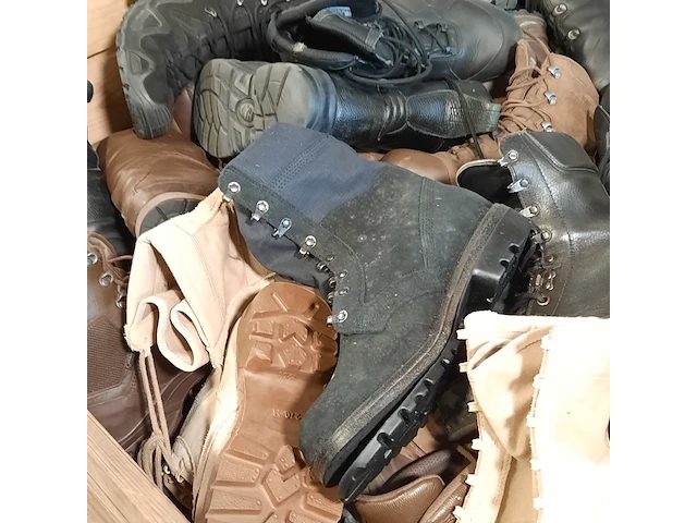 Partij diverse schoenen - afbeelding 16 van  16