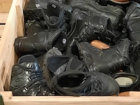 Partij diverse schoenen - afbeelding 6 van  21