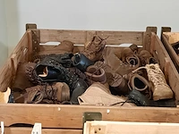 Partij diverse schoenen - afbeelding 9 van  21