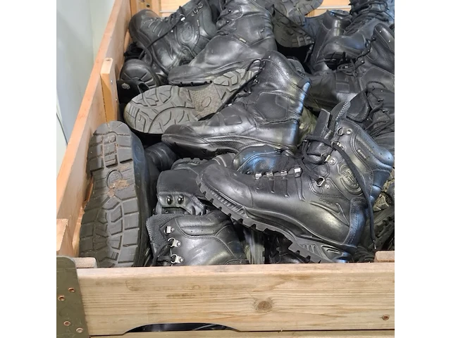 Partij diverse schoenen - afbeelding 13 van  16